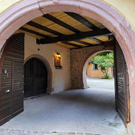 Grand Dans Maison Alsacienne Historique *