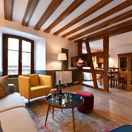 Grand Dans Maison Alsacienne Historique * Gueberschwihr